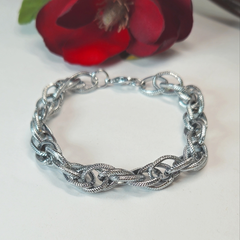Silver Tone Twisted Tri Link Rope Chain Link Bracelet Chunky Unisex Bracelet